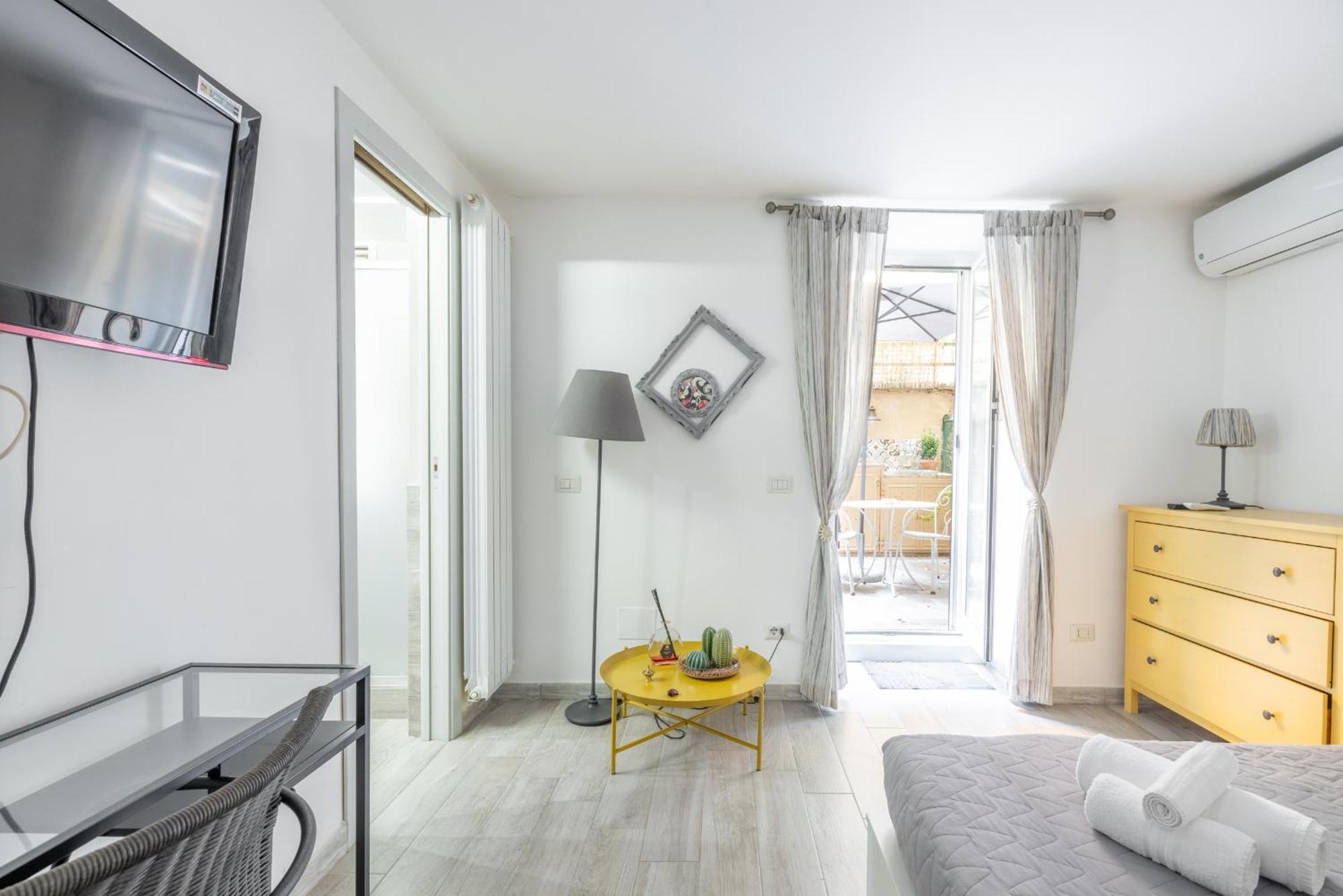 Appartamento Lovely In Monteverde - With Private Garden